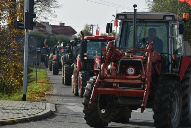 Rolnicze protesty dotąd odbywały się przede wszystkim na drogach pozamiejskich i trwały niedługo. W piątek (9 lutego) kolumny traktorów i maszyn rolniczych wjadą m.in. do Krakowa, Tarnowa i Nowego Sącza, a to oznacza paraliż komunikacyjny