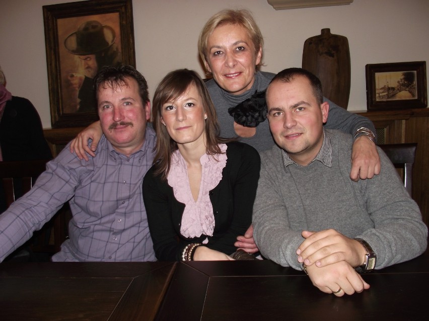 Ewa Drozd (PO) z mężem, córką Esterą i zięciem Damianem w...