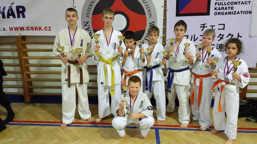 Turniej Karate Kyokushin Prazsky Pohar( Puchar Pragi), legniczanie z medalami