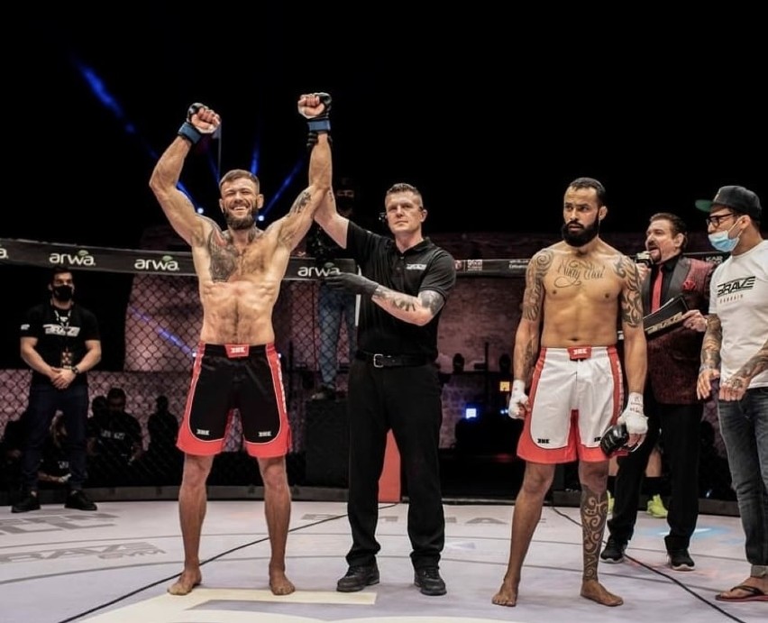 MMA. Pochodzący z Lęborka Maciej Gierszewski opowiada o wygranej walce w Bahrajnie
