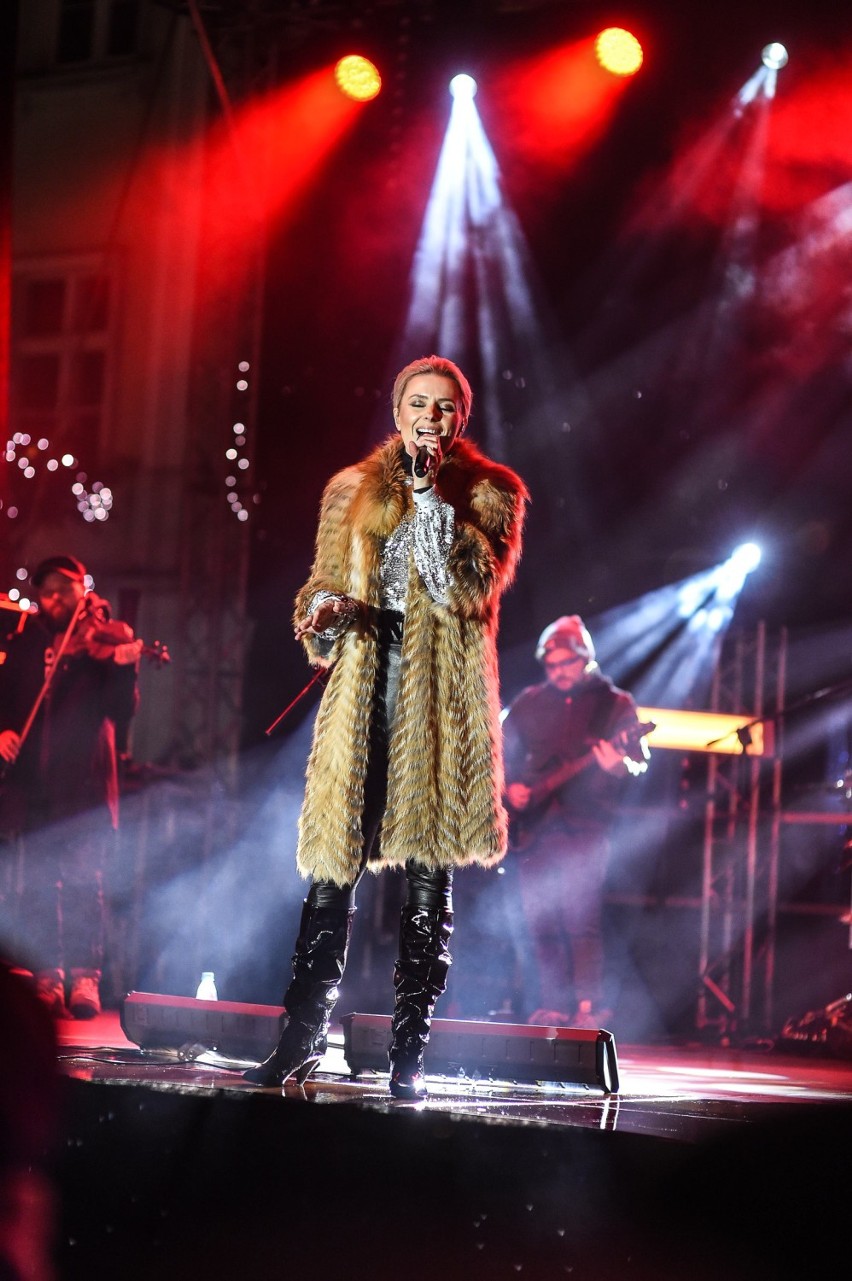 Halina Mlynkova z zespołem w Lesznie 21.12.2018