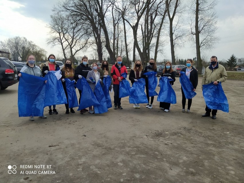 Akcja sprzątanie świat w Kościanie. Zebrano prawie 30 dużych worków śmieci