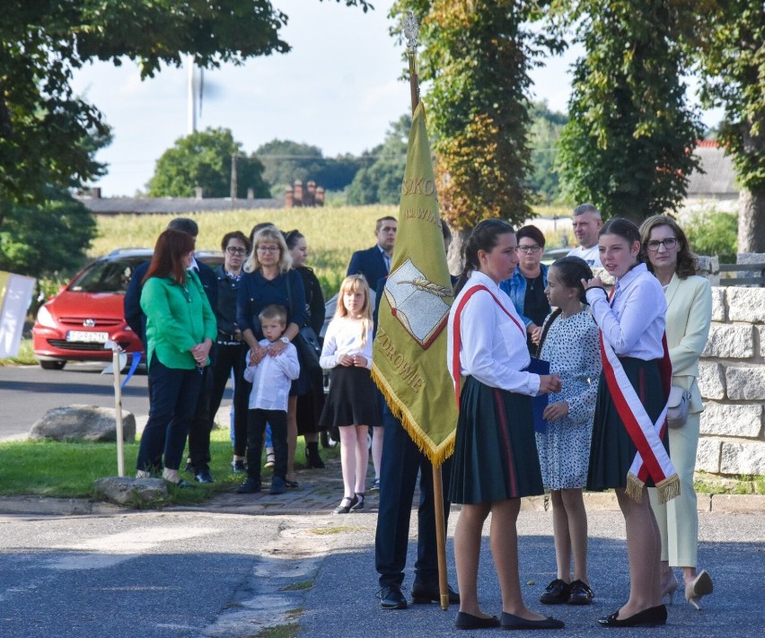 Gm. Wronki. Setki wiernych witały kopię obrazu Matki Boskiej Częstochowskiej w Biezdrowie