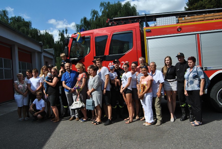 Po 16 dniach misji w Szwecji, kościańscy strażacy wrócili do domu FOTO