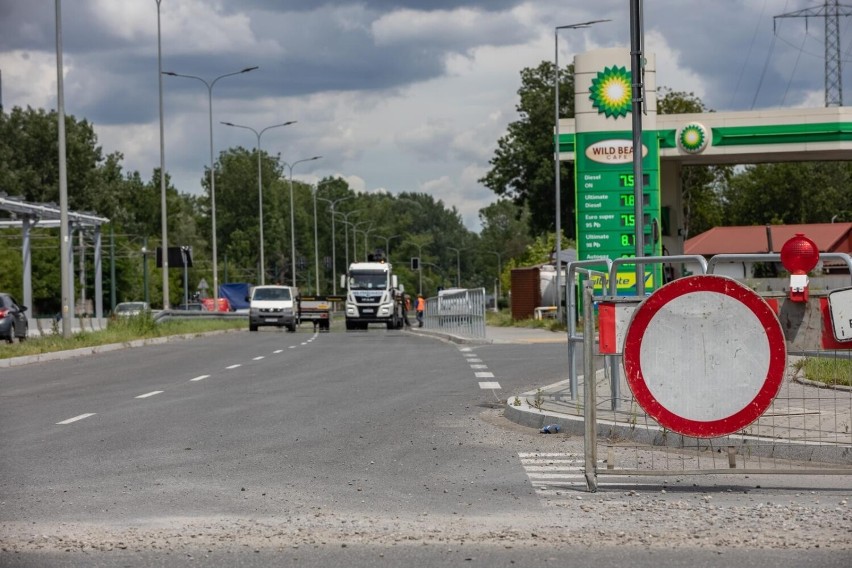 Kraków. Utrudnienia na ulicy Igołomskiej. Kierowcy: "Dlaczego nie otwarli nowej jezdni?" [ZDJĘCIA]