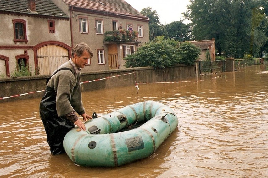 Właśnie mija 21 lat od powodzi w Legnicy, zobaczcie zdjęcia 