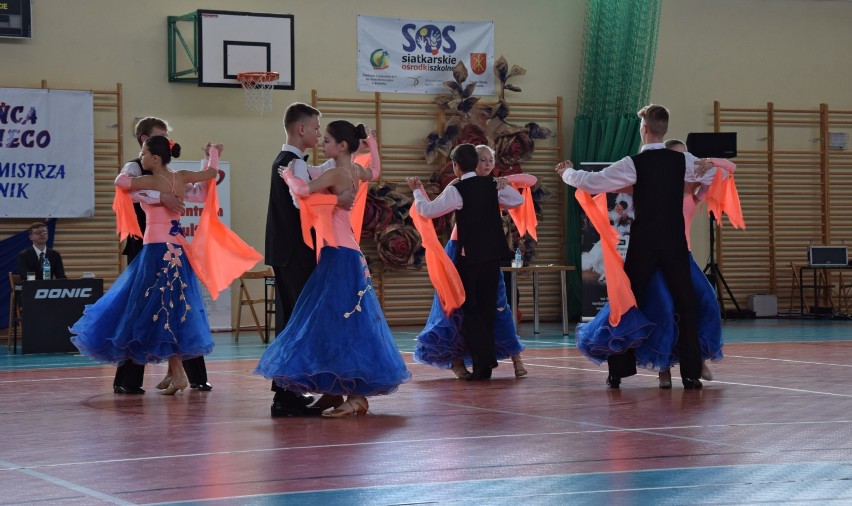 Turniej Tańca Towarzyskiego w Kraśniku

Pary taneczne z...