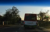 Autobusy blokują pas ruchu na ul. Nałkowskich (materiał Dziennikarza Obywatelskiego)