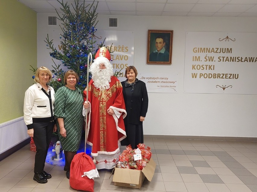 Z Bochni na Litwę trafiły dary do Polaków z gminy Podbrzezie, akcję zorganizowało Stowarzyszenie Bocheńscy Patrioci 