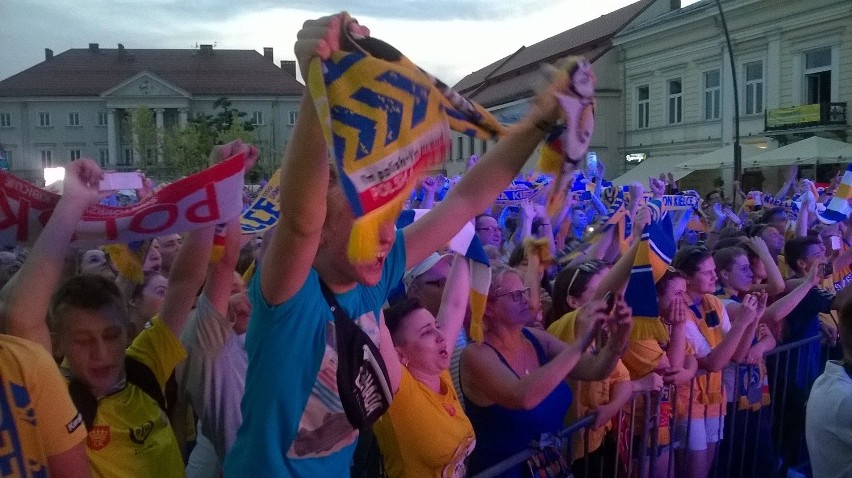 Wielkie świętowanie w Kielcach. Zobacz zdjęcia kibiców 