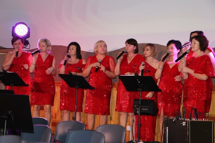 Drugi koncert noworoczny w gminie Blizanów. Tym razem grali i śpiewali w Rychnowie. ZDJĘCIA