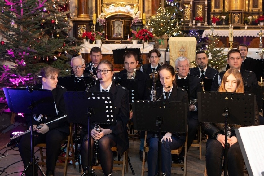 Koncert kolęd w klasztorze ojców Franciszkanów w Pińczowie.