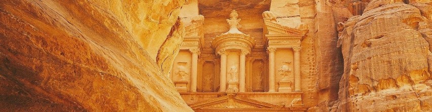 Petra, Jordania

Petrę powinien kojarzyć każdy, kto oglądał...