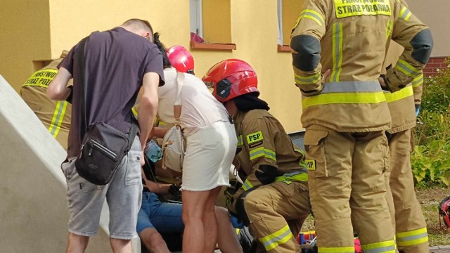 Interwencja straży pożarnej w budynku przy ul. Świdnickiej w Wałbrzychu