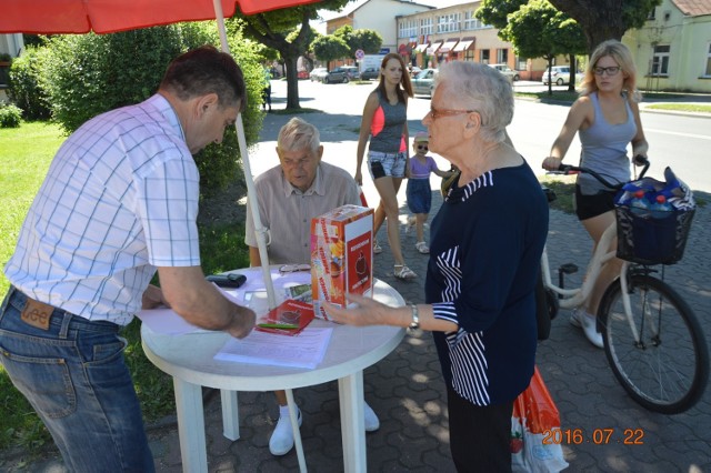 SLD pyta o referenda