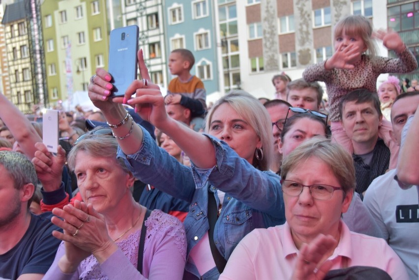 Koncert Roztańczona Polska zgromadził na Starym Rynku...