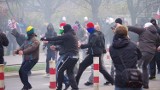 Narodowcy starli się z policją przy ul. Grzybowskiej 11 listopada w Warszawie [zdjęcia]