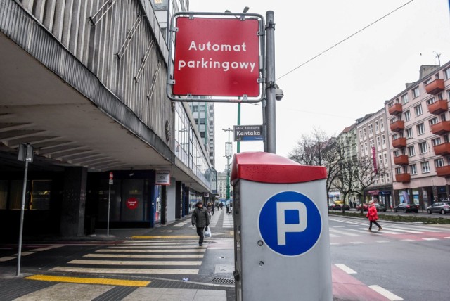 Strefa płatnego parkowania w Poznaniu: ZDM szuka kontrolerów
