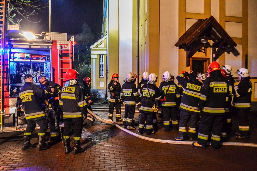 Palił się Dom Dziecka w Białochowie. 31 osób ewakuowano