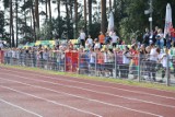Zawody lekkoatletyczne na stadionie sportowym w Budzyniu