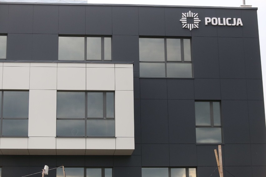 Nowy budynek, siedziba sosnowieckiej komendy policji, jest w...