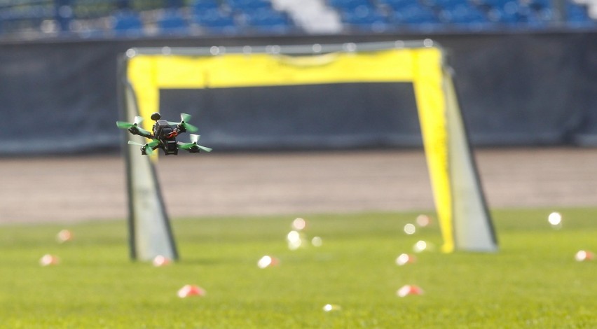 Dronshow w Rzeszowie. Zobacz, co działo się na Stadionie Miejskim [FOTO]