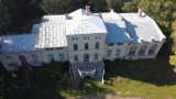 Tajemniczy pałac w Pakosławiu. Ile musisz posiadać pieniędzy, aby go kupić?