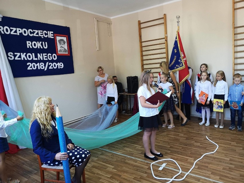 Uroczyste rozpoczęcie roku szkolnego 2018/2019 w Szkole Podstawowej im. A. Abrahama w Połczynie