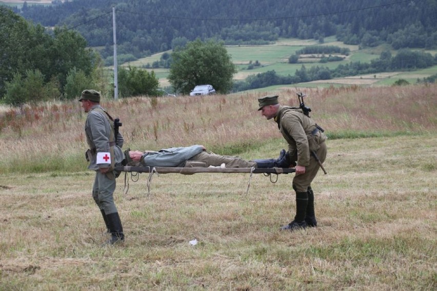 Rekonstrukcja historyczna na Dzielcu w Słopnicach 