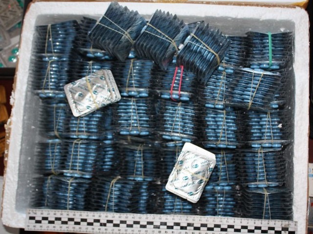 Policja zarekwirowała blisko 9000 sztuk tabletek na potencję