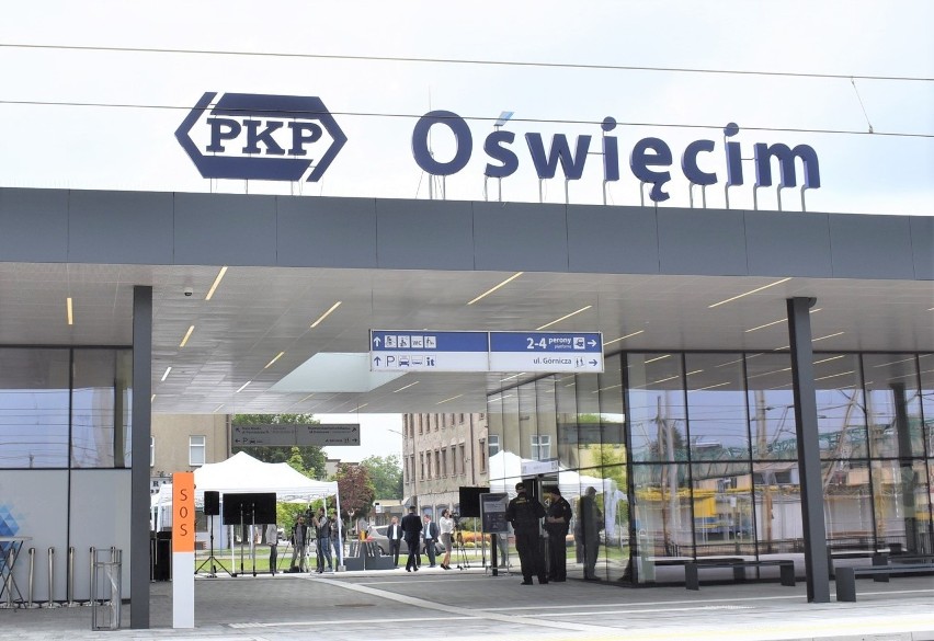 Nowy dworzec PKP w Oświęcimiu został otwarty dla podróżnych [ZDJĘCIA]