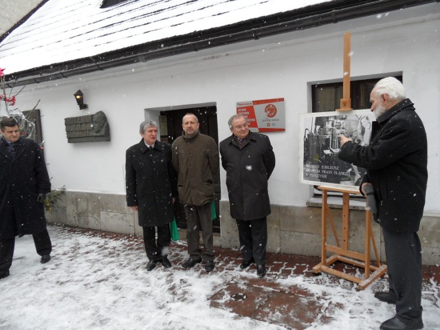 Rada programowa muzeum: profesorowie Julian Gembalski, Jan Malicki i Dariusz Rott. A prawej &#8211; Aleksander Spyra. założyciel muzeum.