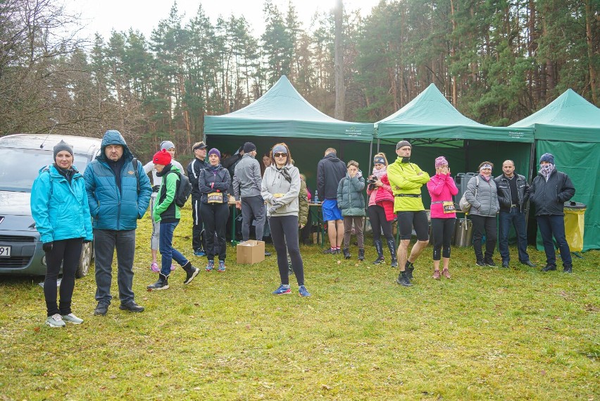 Stary Sącz. Sportowe pożegnanie roku. Bieg Sylwestrowy i Marsz Nordic Walking na Miejskiej Górze