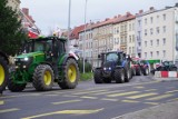 Rolnicy w swoich traktorach przejechali przez Gorzów. Protest oczami Czytelnika