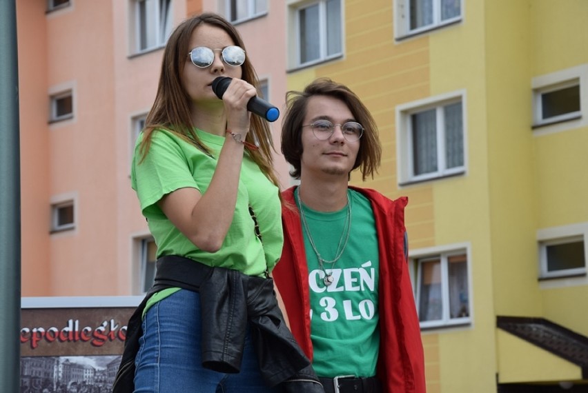 Protest trwa nadal. Nauczyciele nie odpuszczają. Czy wesprą...