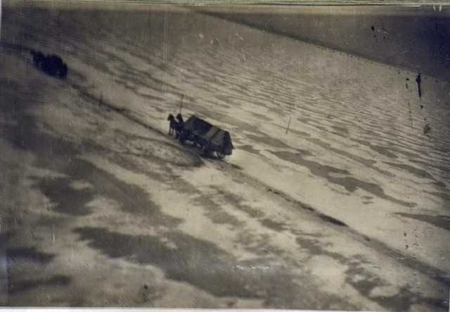 Historyczne zdjęcia wykonane zimą 1945 r. przez pilotów Armii Czerwonej