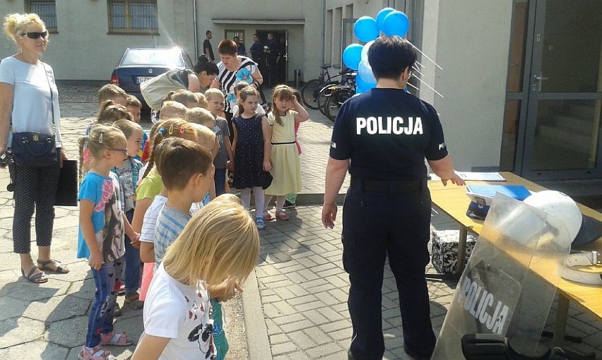 Przedszkolaki odwiedziły żnińską komendę policji [zdjęcia]