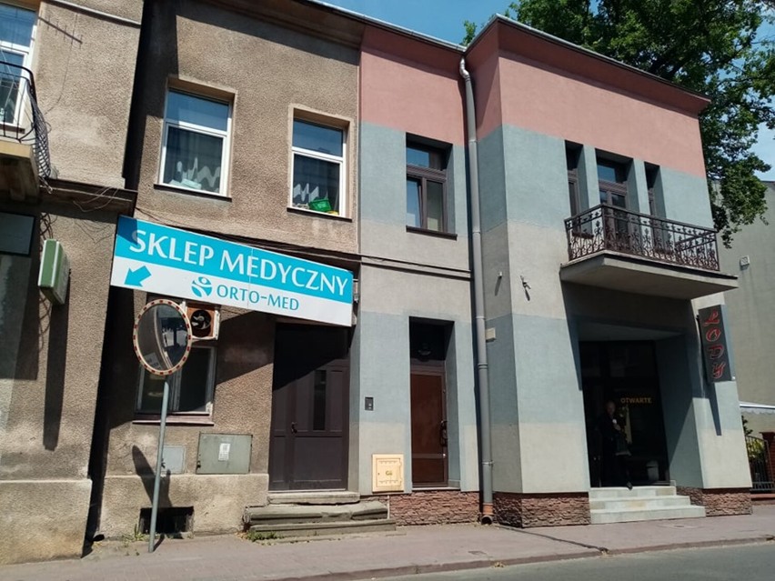 Rodzina Żelaznych mieszkała przy ulicy Mickiewicza 10, w...