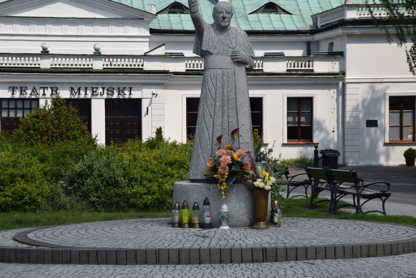 Zobaczcie jak zmienia się otoczenie podominikańskiego...