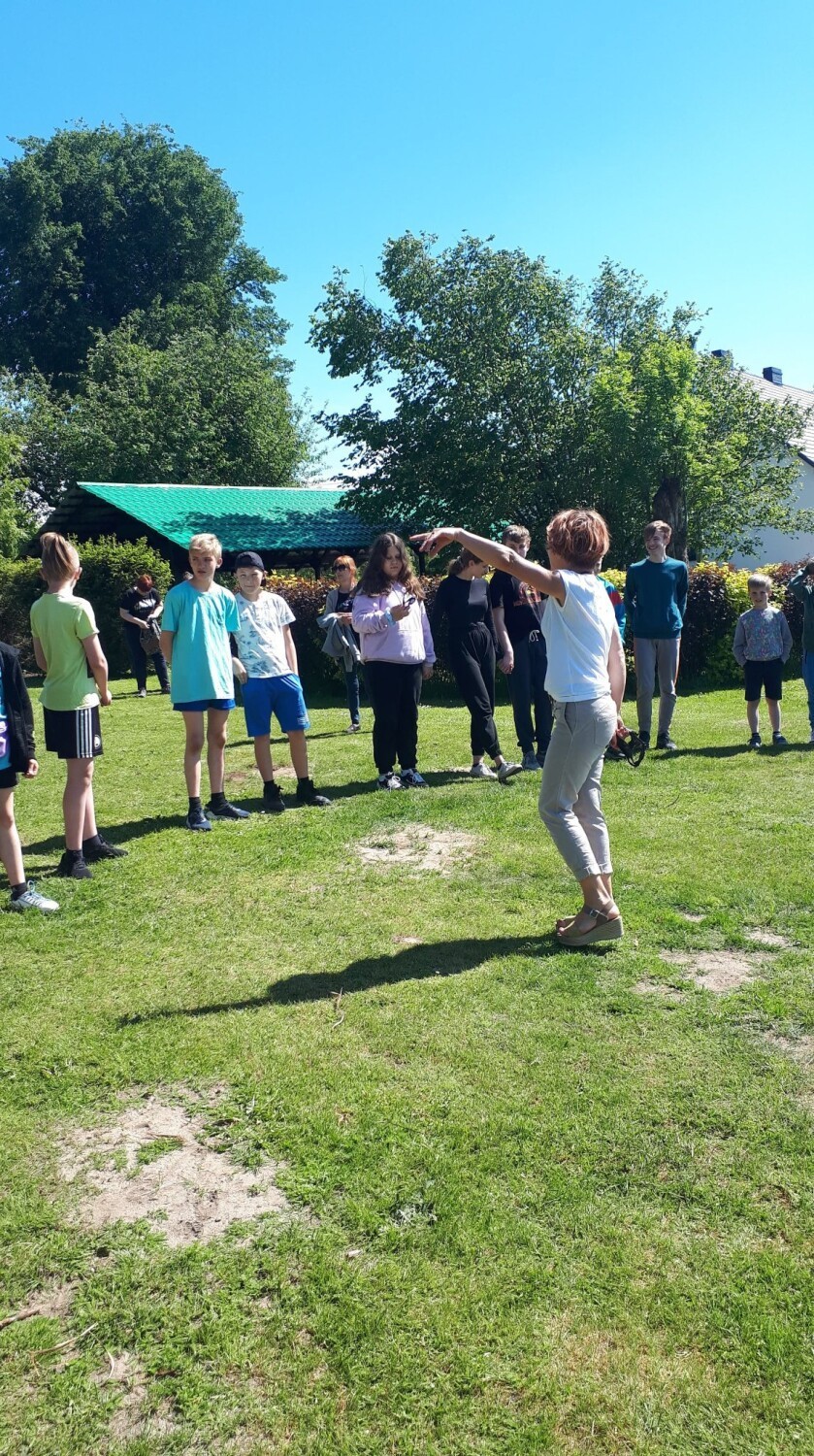 Dzieci z gminy Darłowo odwiedziły wioskę labiryntów [zdjęcia] 
