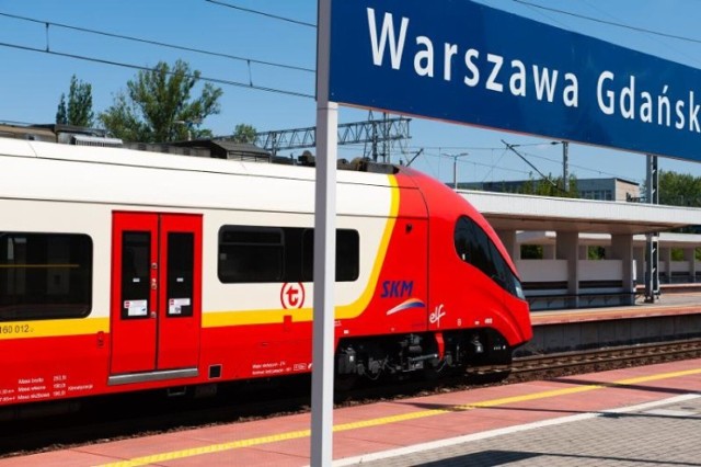 Już w niedzielę, 12 marca, po raz pierwszy na tory wyjadą pociągi nowej linii SKM. Linia S4 połączy Piaseczno – przez Warszawę Gdańską – z Wieliszewem. Dzień później ruszą pociągi linii S40, które będą obsługiwały w dni powszednie trasę Piaseczno – Warszawa Główna.