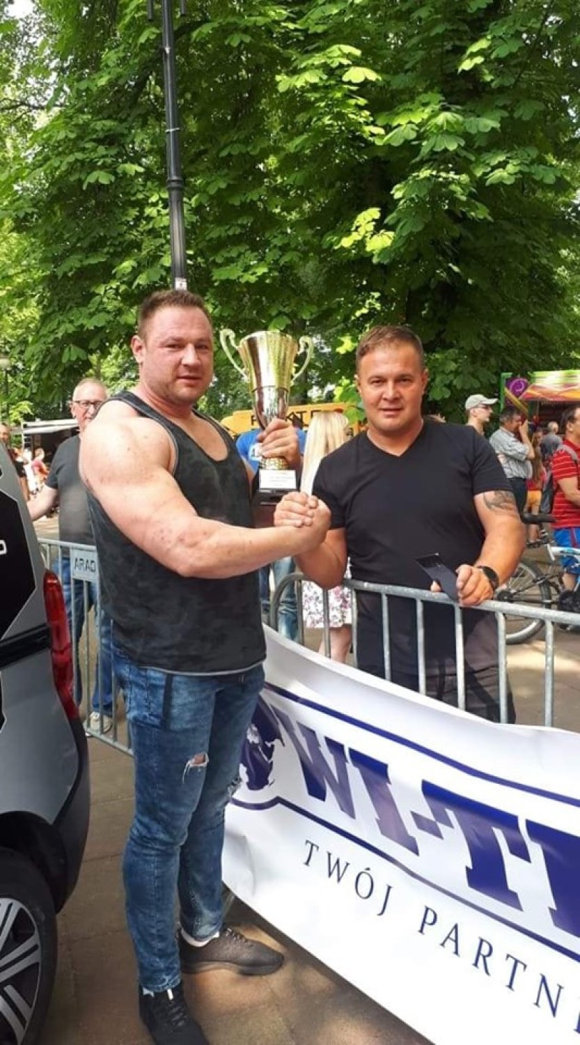 Strongman Dariusz Błaszczyk trzeci na Pucharze Polski