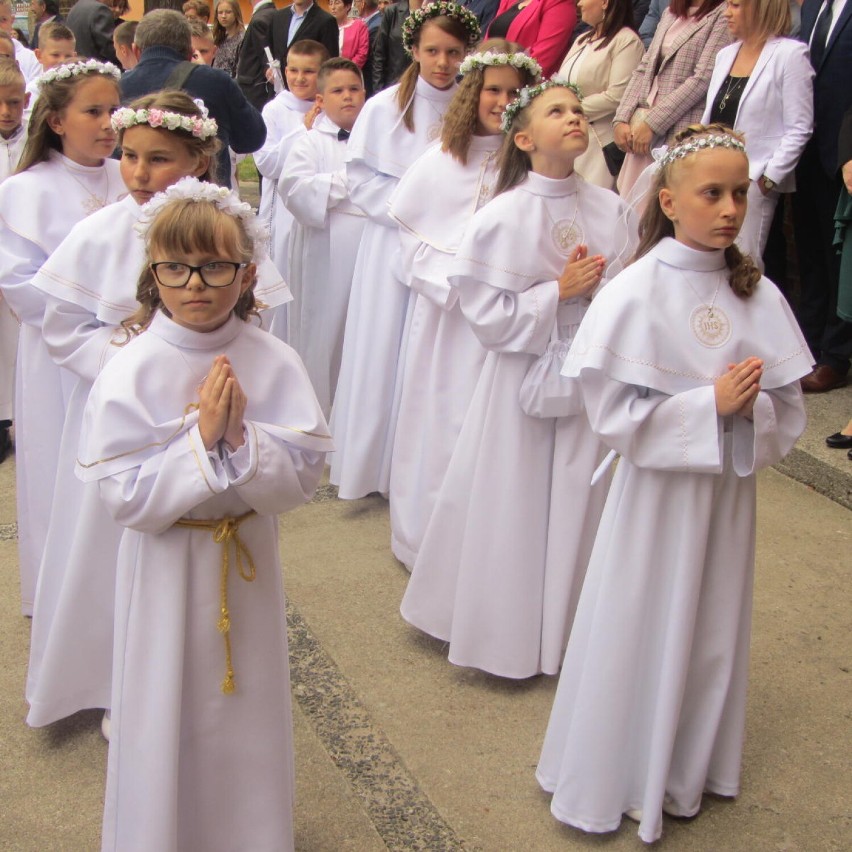 Pierwsza komunia święta w parafii w Głuchowie