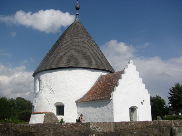 Nyker kirke