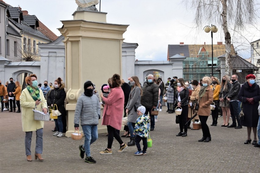 Święcenie potraw. Parafia pw. NMP Wniebowziętej w Zbąszyniu - 3 kwietnia 2021, godz.14.00