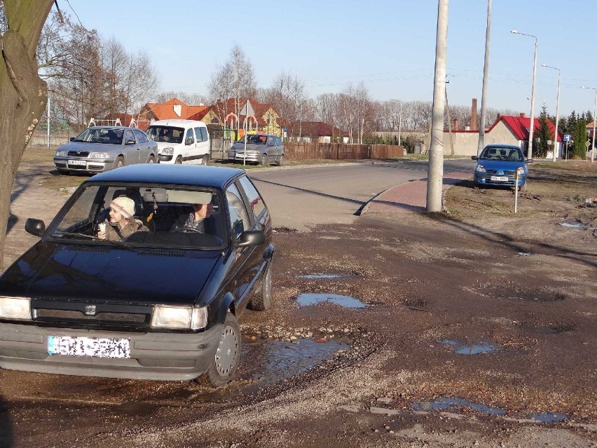 Ulica Kochelskiego w Wieluniu jest niedorobiona? I tak, i nie