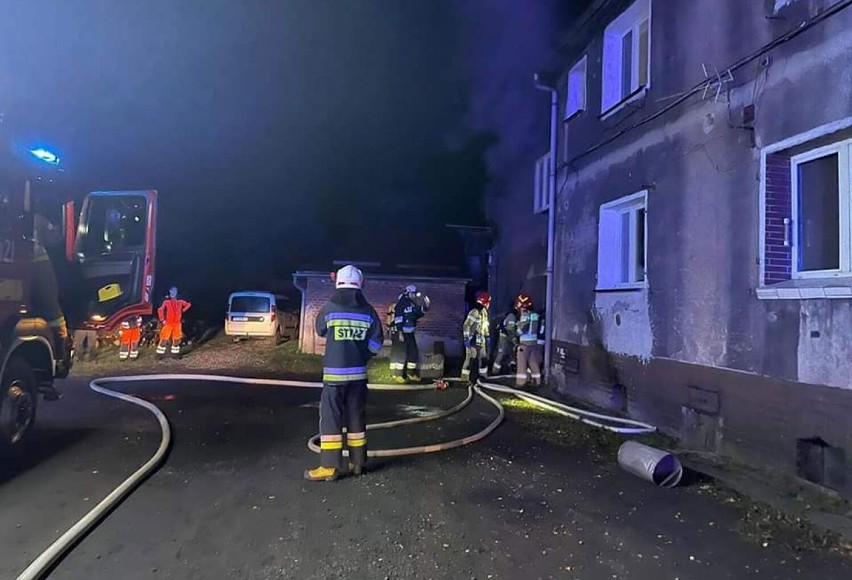 Tragiczny pożar w Przezchlebiu. W budynku odnaleziono zwęglone zwłoki