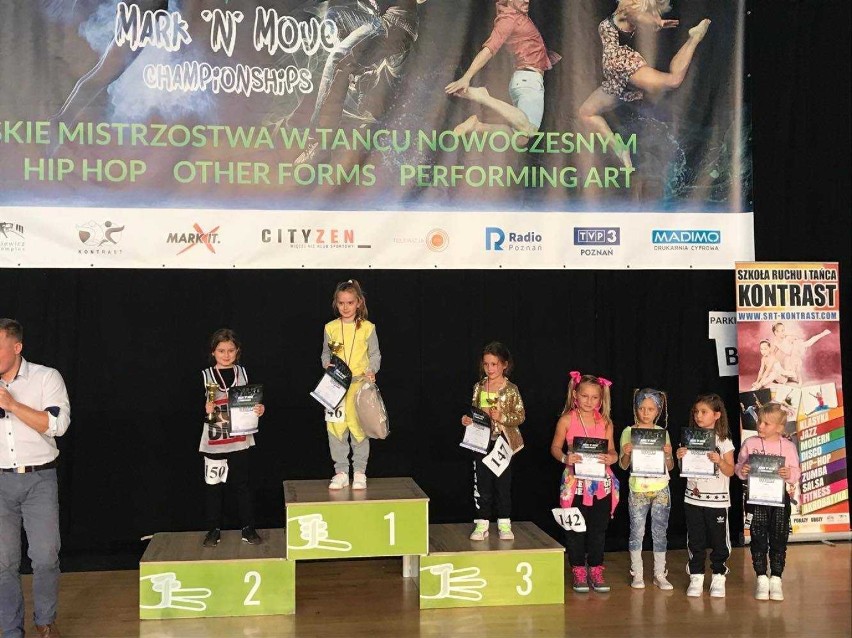 Tancerki ze Studia Tańca Carmen w Wałbrzycha na podium...