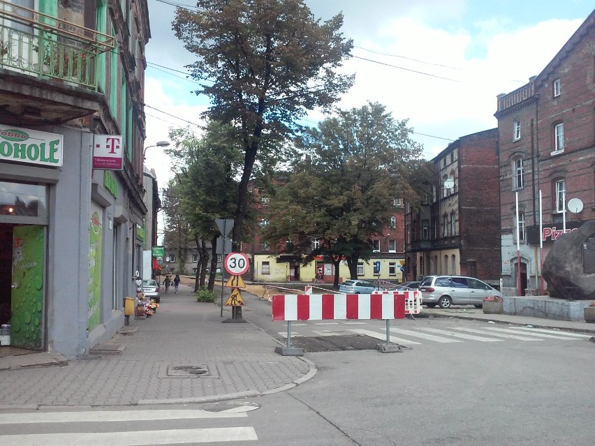Plac Zawadzkiego w Chropaczowie:Remont kanalizacji zakończony, teraz czas na nowe chodniki i jezdnię