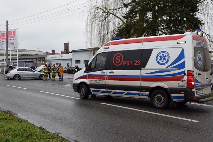 Wypadek w Wągrowcu. Zderzyły się trzy samochody. Znane są ustalenia policji [ZDJĘCIA]